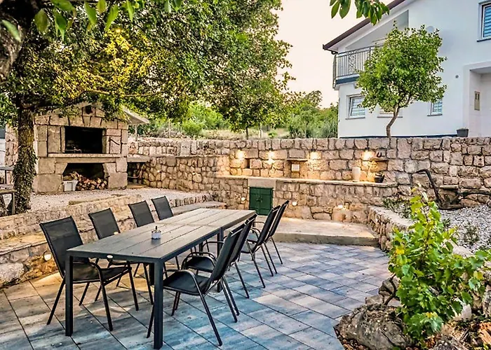 Gorgeous In Postranje
